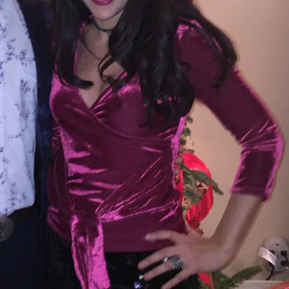 Express velvet tops - Picture 3 of 4